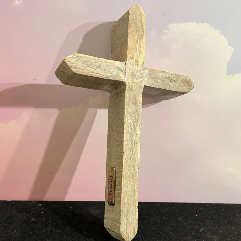 Wooden Cross Decor with metal Plex saying “FAITH”